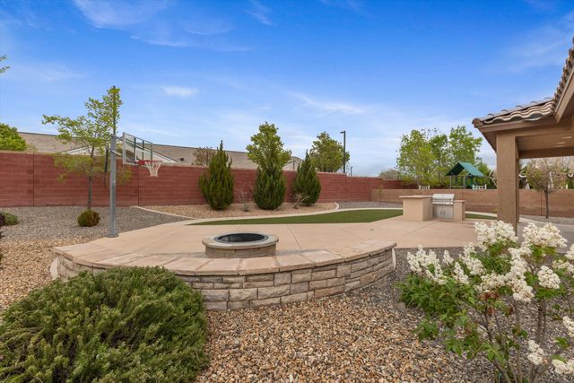 3411 Llano Vista Loop NE, Rio Rancho, NM 87124