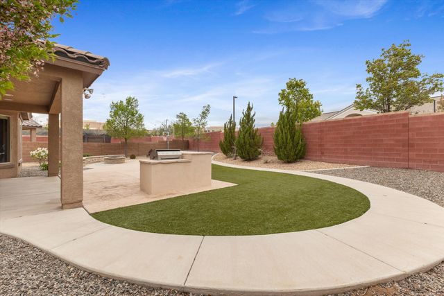 3411 Llano Vista Loop NE, Rio Rancho, NM 87124