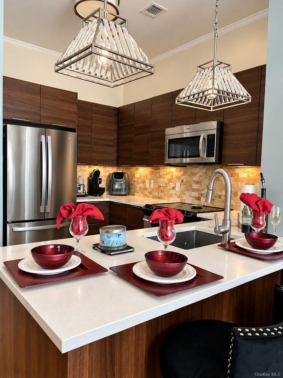 701 Ridge Hill Boulevard 12J, Yonkers, NY 10710 — photo 5