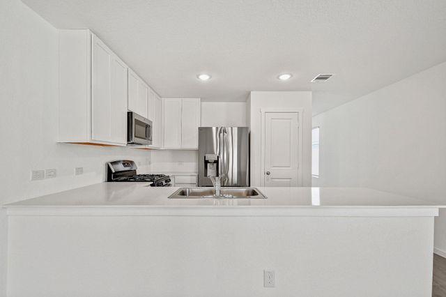 2413 Legends CRK, New Braunfels, TX 78130