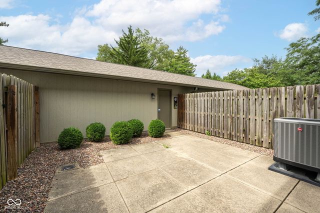 5262 Whisperwood Lane 258, Indianapolis, IN 46226