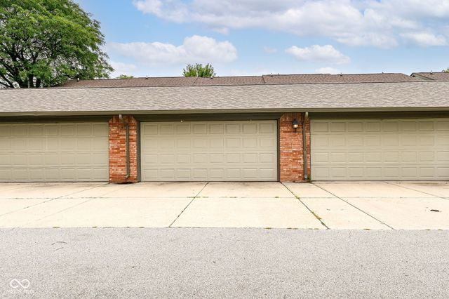5262 Whisperwood Lane 258, Indianapolis, IN 46226