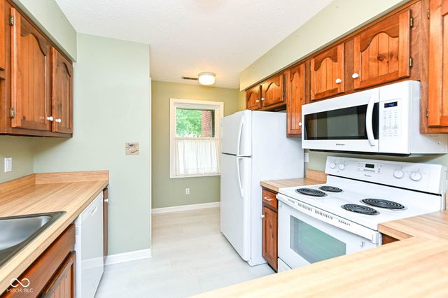 5262 Whisperwood Lane 258, Indianapolis, IN 46226