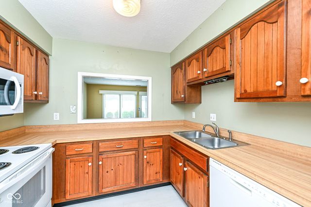 5262 Whisperwood Lane 258, Indianapolis, IN 46226
