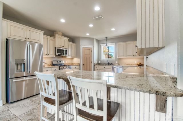 4940 Palmer Ridge Dr, Milton, FL 32570