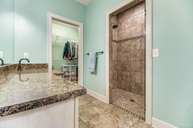 4940 Palmer Ridge Dr, Milton, FL 32570