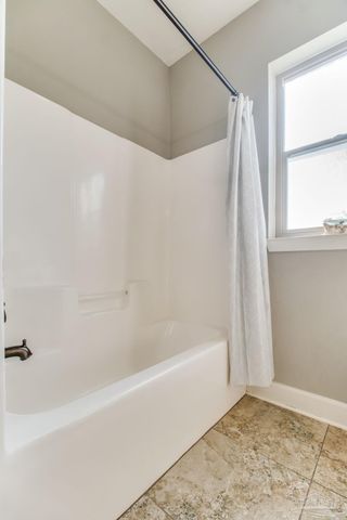 4940 Palmer Ridge Dr, Milton, FL 32570