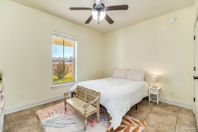 4940 Palmer Ridge Dr, Milton, FL 32570