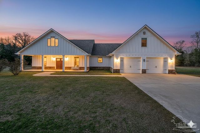 4940 Palmer Ridge Dr, Milton, FL 32570