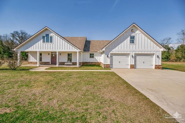 4940 Palmer Ridge Dr, Milton, FL 32570