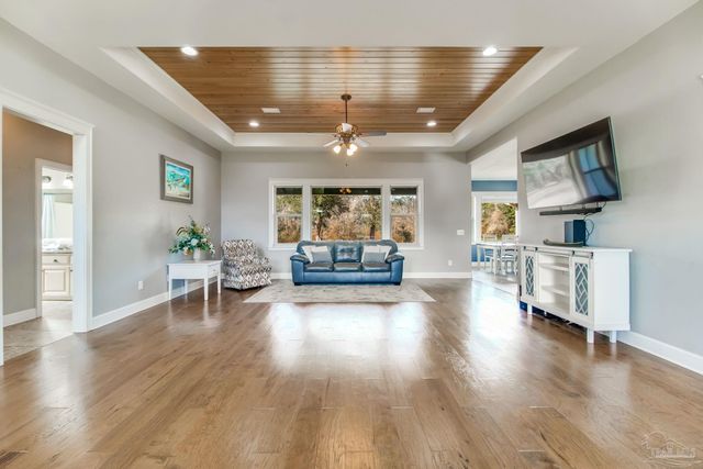 4940 Palmer Ridge Dr, Milton, FL 32570