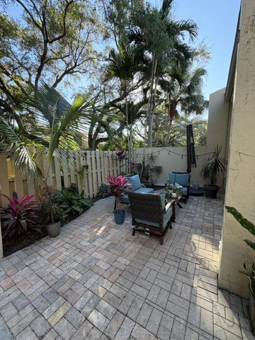 1400 NW 9th Avenue D-28, Boca Raton, FL 33486