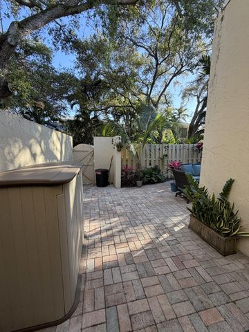 1400 NW 9th Avenue D-28, Boca Raton, FL 33486