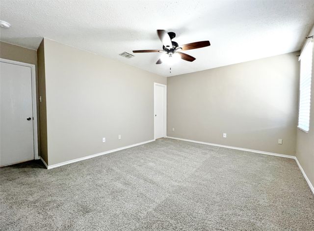 16556 Jasmine Springs Drive, Fort Worth, TX 76247