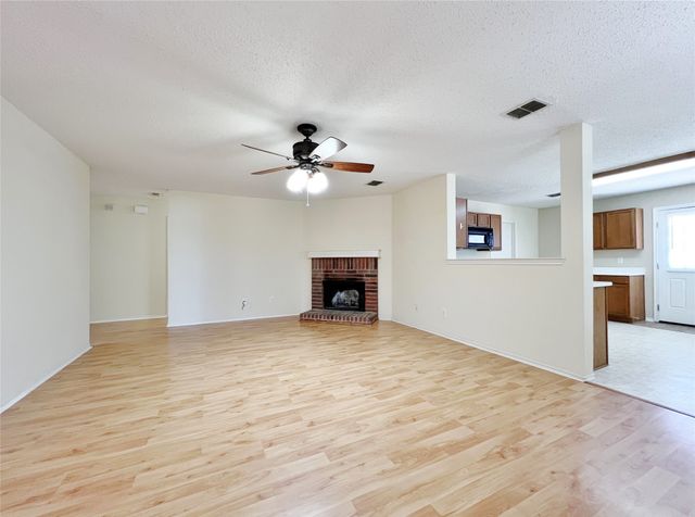 16556 Jasmine Springs Drive, Fort Worth, TX 76247