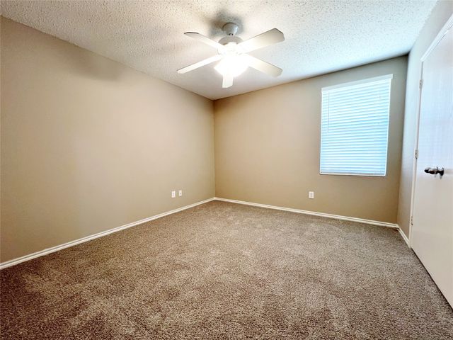 16556 Jasmine Springs Drive, Fort Worth, TX 76247