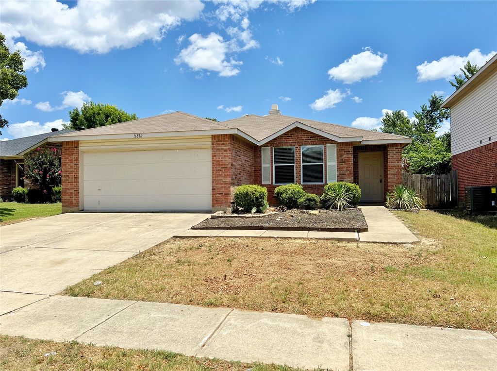 16556 Jasmine Springs Drive, Fort Worth, TX 76247