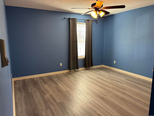 6 Castle Hill Court, Little Rock, AR 72227