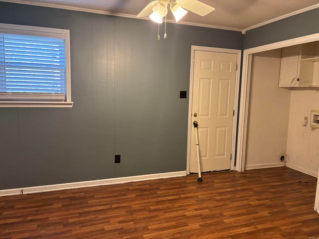 6 Castle Hill Court, Little Rock, AR 72227