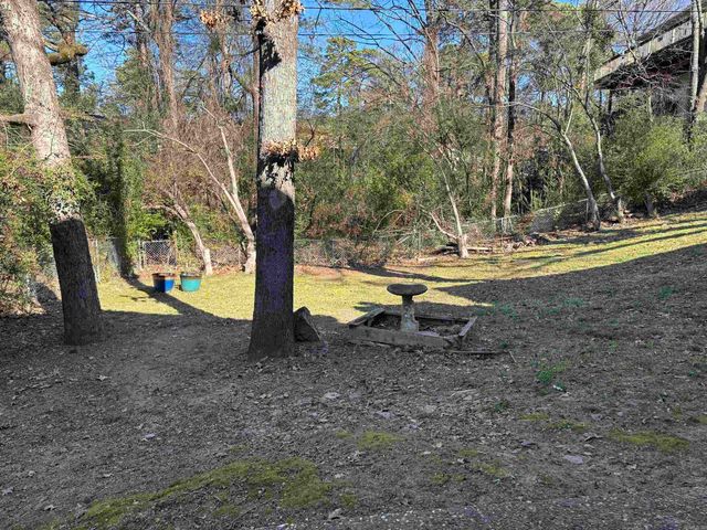 6 Castle Hill Court, Little Rock, AR 72227