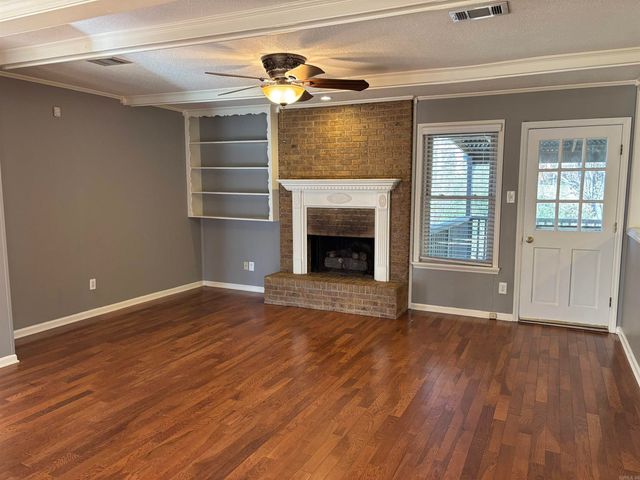 6 Castle Hill Court, Little Rock, AR 72227