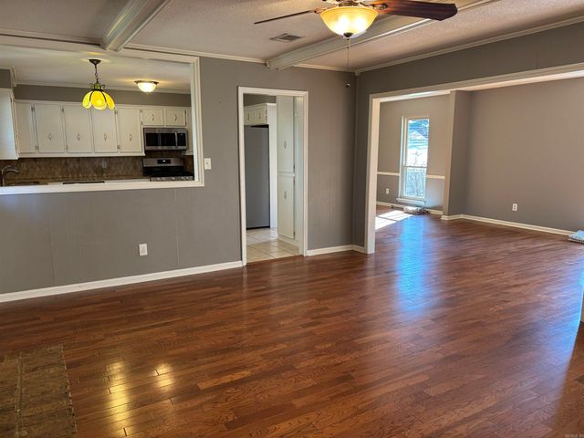 6 Castle Hill Court, Little Rock, AR 72227