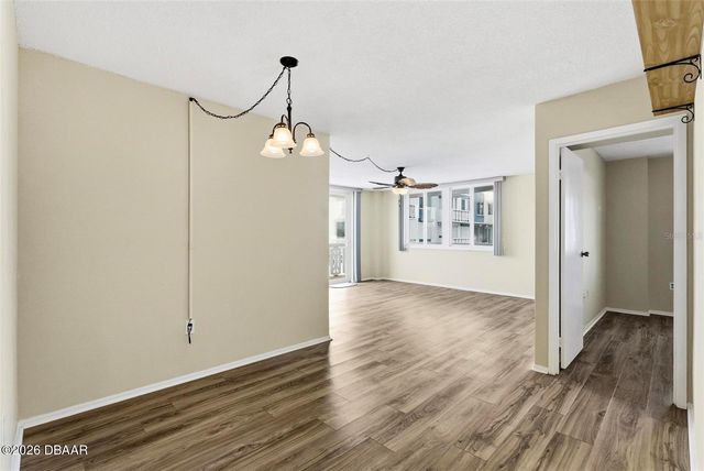 925 N Halifax Ave Apt 103, Daytona Beach, FL 32118