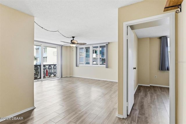 925 N Halifax Ave Apt 103, Daytona Beach, FL 32118