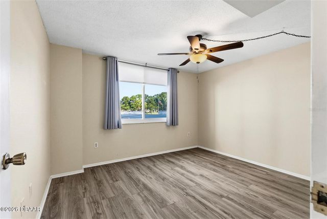 925 N Halifax Ave Apt 103, Daytona Beach, FL 32118