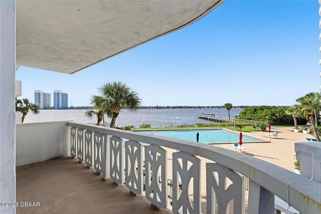 925 N Halifax Ave Apt 103, Daytona Beach, FL 32118