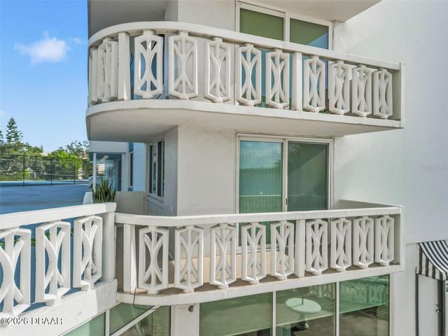 925 N Halifax Ave Apt 103, Daytona Beach, FL 32118