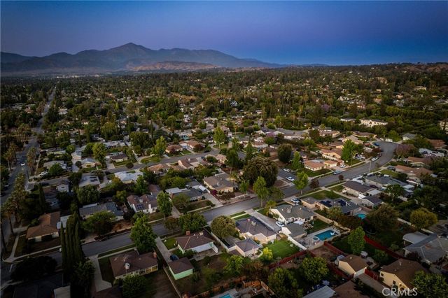 816 Sherwood Street, Redlands, CA 92373