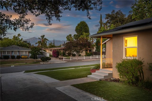 816 Sherwood Street, Redlands, CA 92373