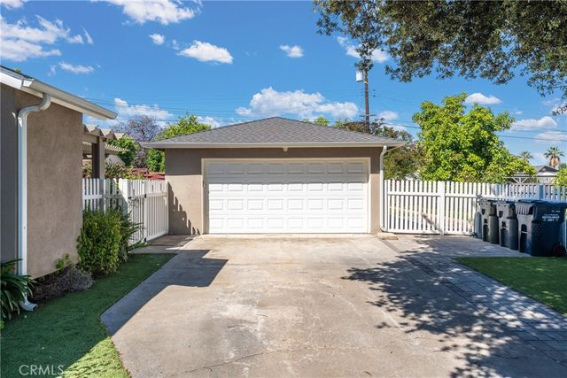 816 Sherwood Street, Redlands, CA 92373