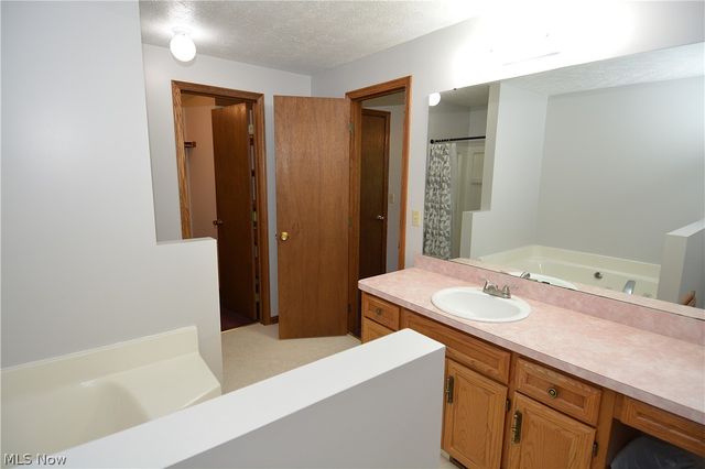 3285 Lester Road, Medina, OH 44256