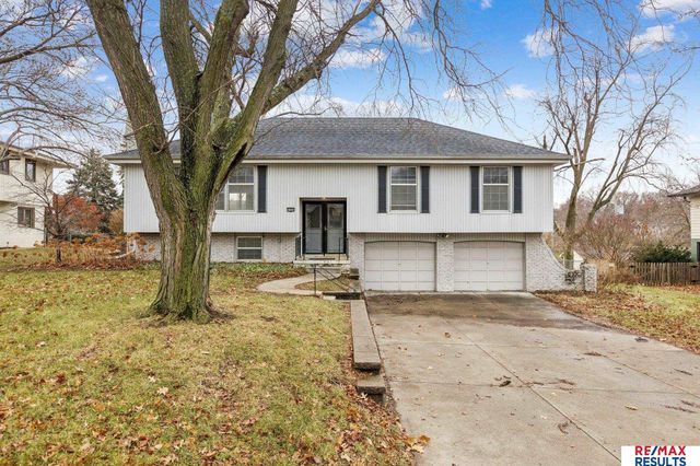 11665 Douglas Street, Omaha, NE 68154