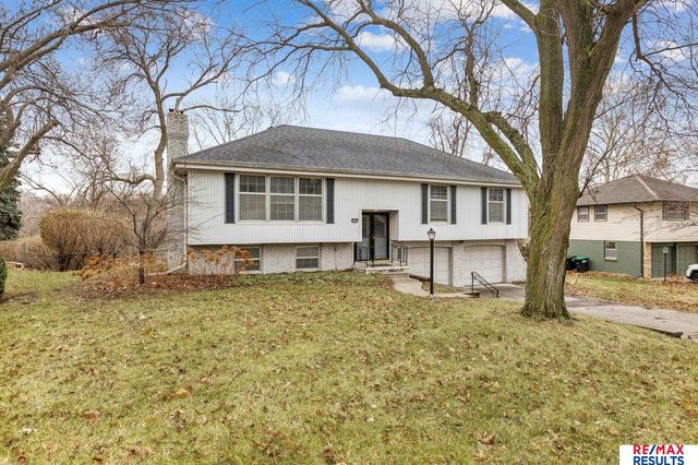 11665 Douglas Street, Omaha, NE 68154