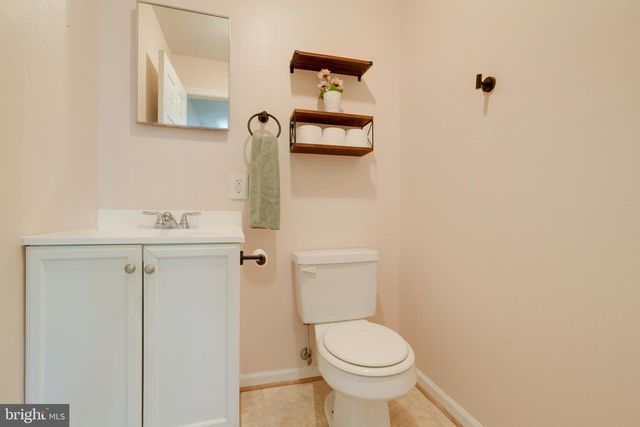 13340 COUNTYLINE CHURCH RD, Woodford, VA 22580