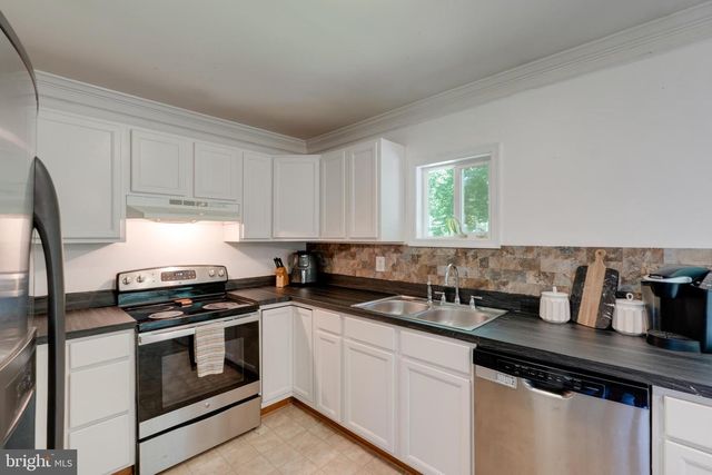 13340 COUNTYLINE CHURCH RD, Woodford, VA 22580