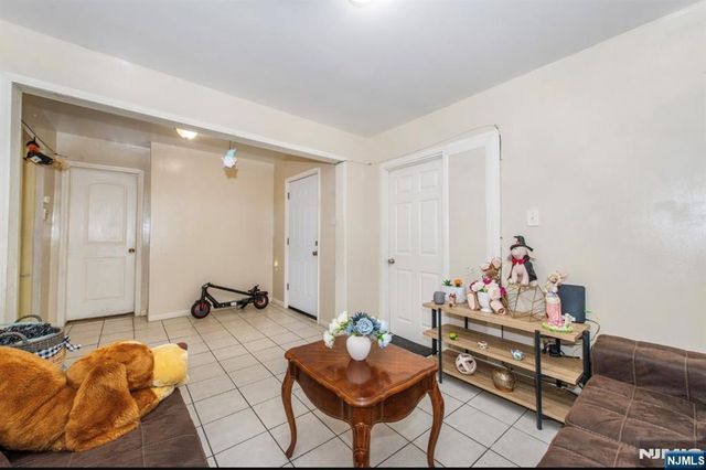 337-379 Ellison, Paterson, NJ 07501