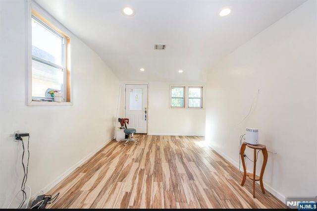 337-379 Ellison, Paterson, NJ 07501