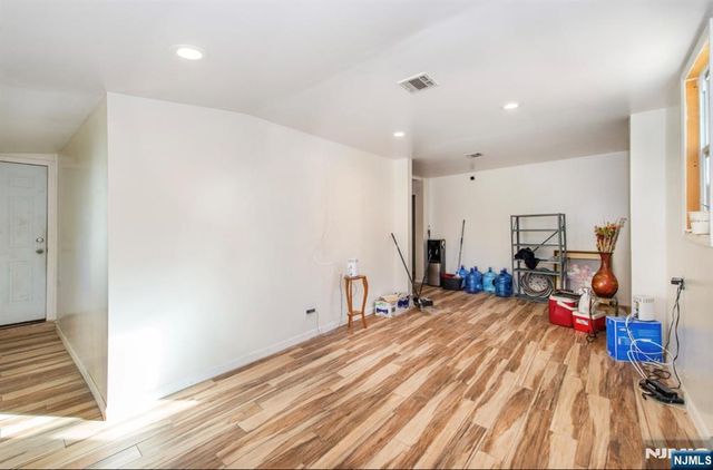 337-379 Ellison, Paterson, NJ 07501