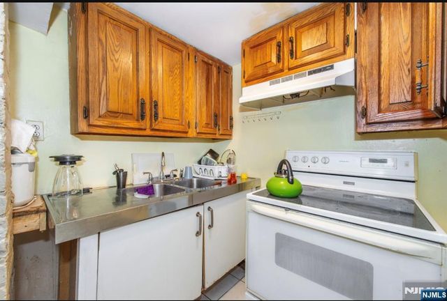 337-379 Ellison, Paterson, NJ 07501