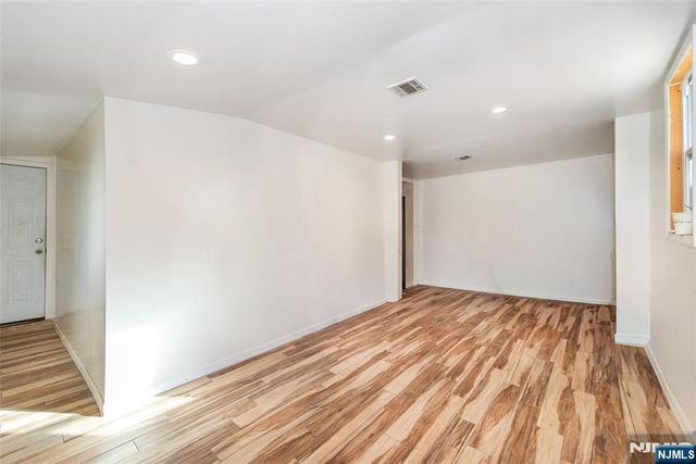 337-379 Ellison, Paterson, NJ 07501