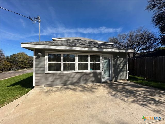 1419 Alamo Street B, San Marcos, TX 78666