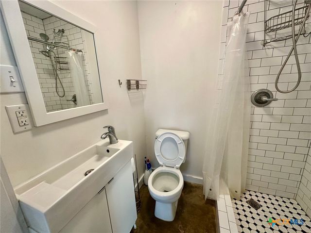 1419 Alamo Street B, San Marcos, TX 78666