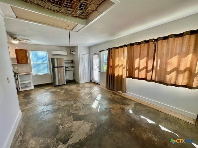 1419 Alamo Street B, San Marcos, TX 78666