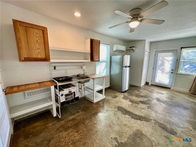 1419 Alamo Street B, San Marcos, TX 78666