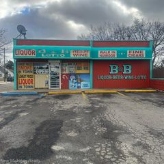 5102 9 Mile Rd, Warren, MI 48091