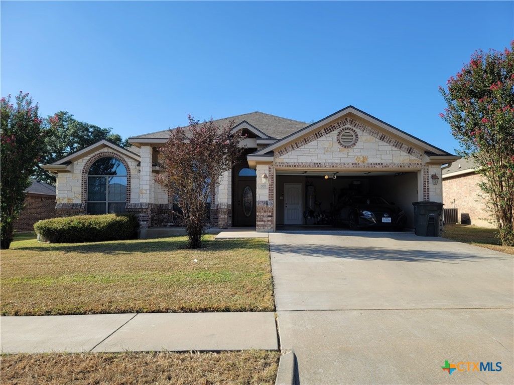Image 1 of property listing at 707 Brooklyn Kay Drive, Killeen, TX 76542